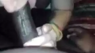 وضعية الكلب السرية: رجل قرني يمارس الجنس مع كس مراهقة مشعر