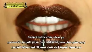 كوغرر ممتلئة المنحنيات تستمتع باختراق مهبلي عميق من فحل شاب