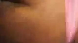 مص كس لامع من حبيبات مثليات موشومات في إكس إكس إكس