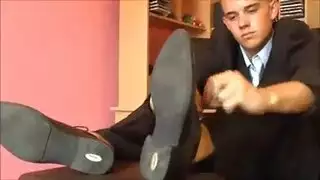 الرئيس القوي يمارس الجنس مع سكرتيرته الجذابة في يوم زفافه