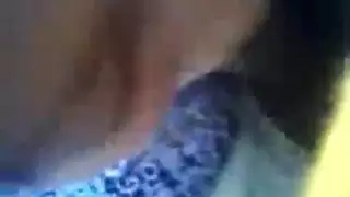 مؤدٍ واحد، متعة قصوى: جلسة منفردة صريحة