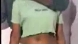 لعق فرج xxx: التهام طياتها الزلقة