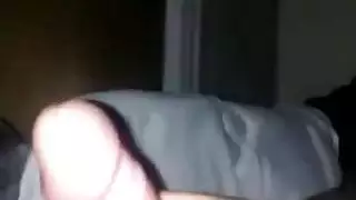 فوضى كاملة: أول ظهور إباحي صعب وفوضوي لأسطون بيج إسحاق