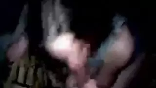 سمراء ساخنة تتعرض للضرب من قبل عشيقها الأسود الكبير