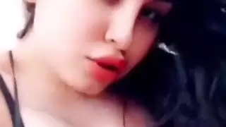 عاهرة لبنانية شابة تأخذ قضيبًا كبيرًا حراك إكس إكس إكس