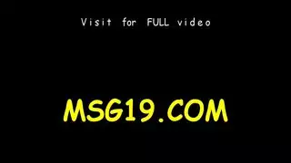 فتاة مثيرة متلهفة لابتلاع سائلي