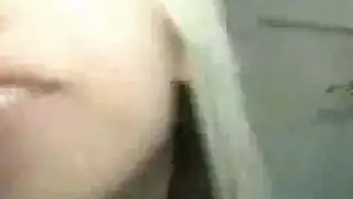 نجم بورن شاب أشقر يمارس الجنس بلانجري بشكل قاسي