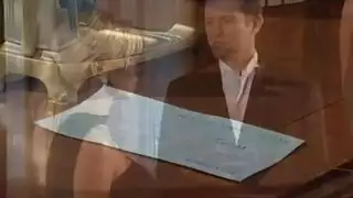 عاهرتان تقارنان كساتهما وهن يشعرن بالإثارة