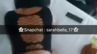 مرافقة مغربية ساخنة تأخذ قضيبًا صلبًا في مشهد إباحي صريح