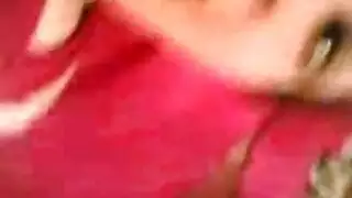 ثلاثه شباب ينيكوها بقوة ويرضعو بزازها