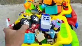 العاهرة الآسيوية تُدفع من الخلف في جنس الفندق