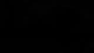 السيده العجوز وشا ب ذ البشره السوداء