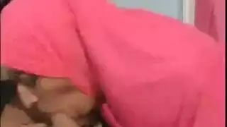 سكس محجبات أردني في الغابة