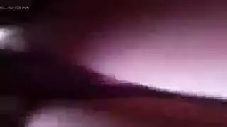 أول إيلاج مزدوج للجليسة: مثلث جنسي إباحي