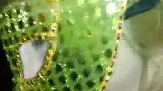 يائس للنقود، يائس لعق فرجها المبلل