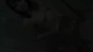 تئن على قضيب منحني