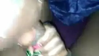 ممص محترف للقضيب يأخذ أعمدة عملاقة