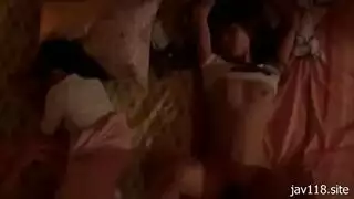 إباحية خام وغير مصفاة مع نجم ياباني إباحي شاب