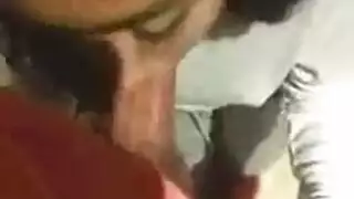 إصبعها تعمل على كسي حتى أتفجر بشهوة