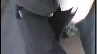 شقراء بريطانية ترتدي نظارات تقوم بمص قضيب مكثف وتأخذ جنس شرجي عنيف