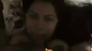 يبول لها في فمها وهوا ينيك