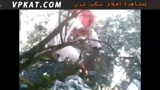بورن الغابة المتوحشة: كاميرا خفية تلتقط ترمتها الشهية