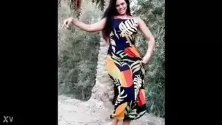 رقصة بطن العاهرة العربية هي فقط المداعبة