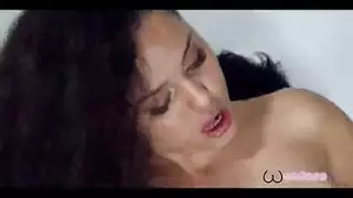 تدمير بالقضيب الأسود – تبكي من شدة المتعة الساحقة