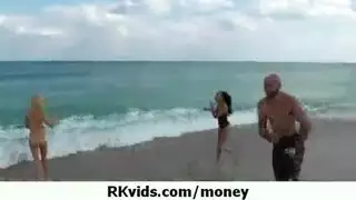 جلسة شرجية وتعدد شركاء مع معلمة ممتلئة الجسد