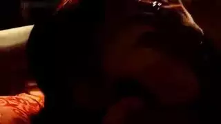 سوسانو تأخذ عدة أعضاء في جلسة جماعية عنيفة