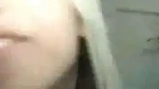 نجارة ميلة ساخنة تتعرض للطرق بقوة