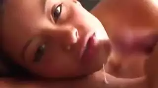 عاهرة الحمام تُضرب بعد الراحة