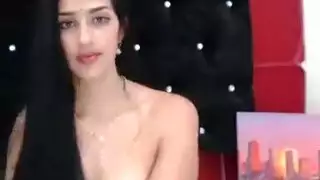 أسمرة ناضجة ساخنة تهيمن على شاب وسيم في مشهد إباحي مكثف