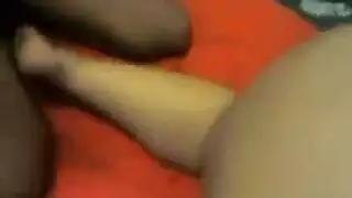 مهبل عذراء يتمدد بقضيب هائل