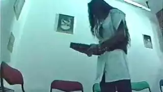 نجمات البورن القصيرات يأخذن قضيباً ضخماً