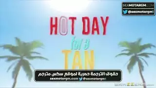 شقراء ممشوقة تأخذ زب بجانب حوض السباحة