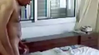 شريط سكس فلسطيني سري: رجل عجوز يضرب شابة بقوة