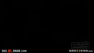 المترجم والجارة يستمران طوال الليل