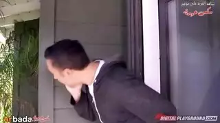 أم عاهرة تنيكها صديق ابنها في جنس عنيف
