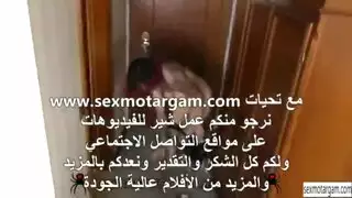 بورن جماعي: نك وجه و نك مزدوج للخادمة الصاخبة