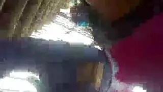 متنصت يصور جنس صريح خلف الستائر
