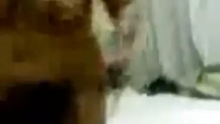 إكس إكس إكس: شيخ عربي يمارس الجنس مع عاهرة مغربية حارة في نادي جنس