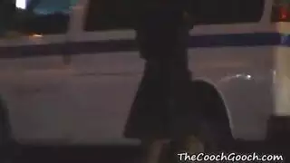بنت بتحكي لخوه يتقرب منه