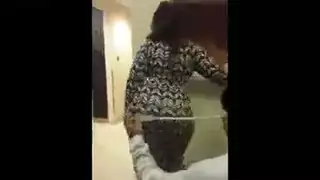 الأمهات المصريات المثيرات يرقصن ثم يأخذن حمولات متعددة على وجوههن