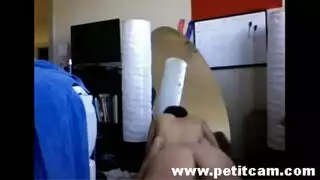 خيالها العاهر جاهز للعمل