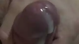 معرض شيرين الإباحي: صدور ومؤخرة مكشوفة