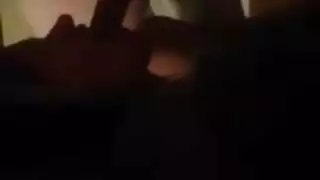 القنبلة الإسبانية فانيسا فوكسكس تعلّم تدريب الحلق العميق بأربعة قضبان قاسية