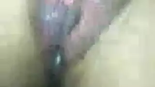 كس آسيوي ضيق يستقبل ديك وأصابع هواة