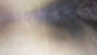 لاتينا ناضجة تمص قضيب أسود ضخم ثم تُمارس معها الجنس بقوة