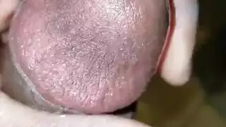 ثنائي عتيق يتناوبان على مص شاب